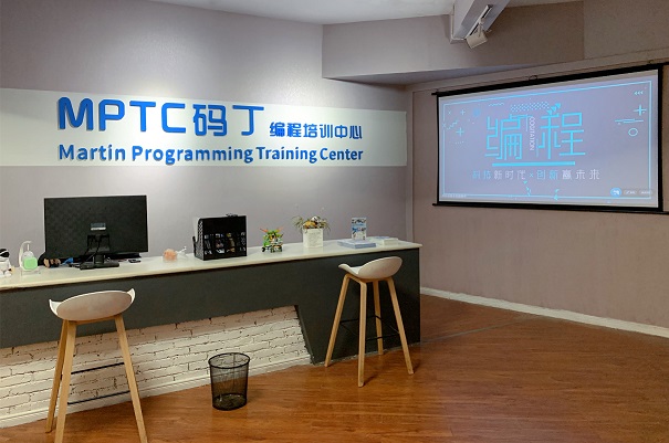 Free HTML5 Bootstrap Template by FREEHTML5.co